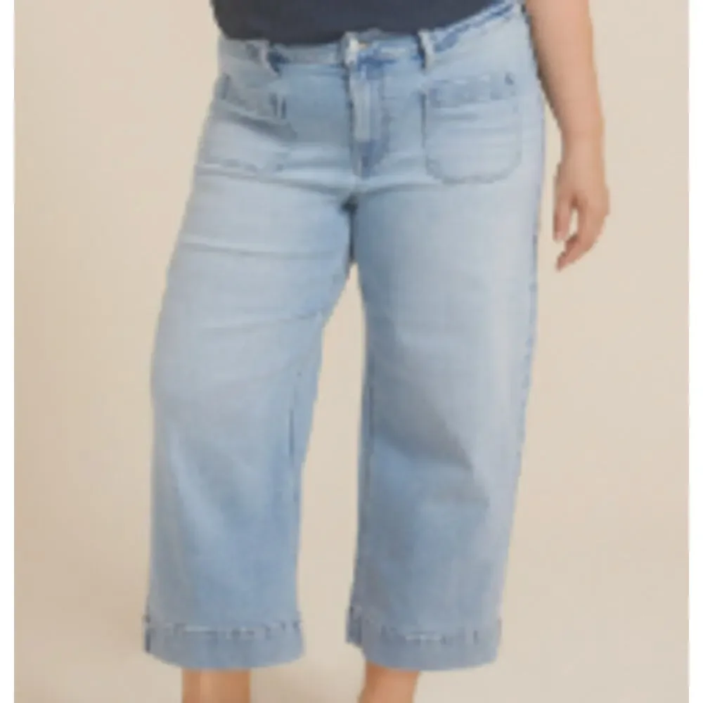 M Jeans by Maurices High Rise Wide Leg Cropped Jeans sz 14W Short - Picture 1 of 4